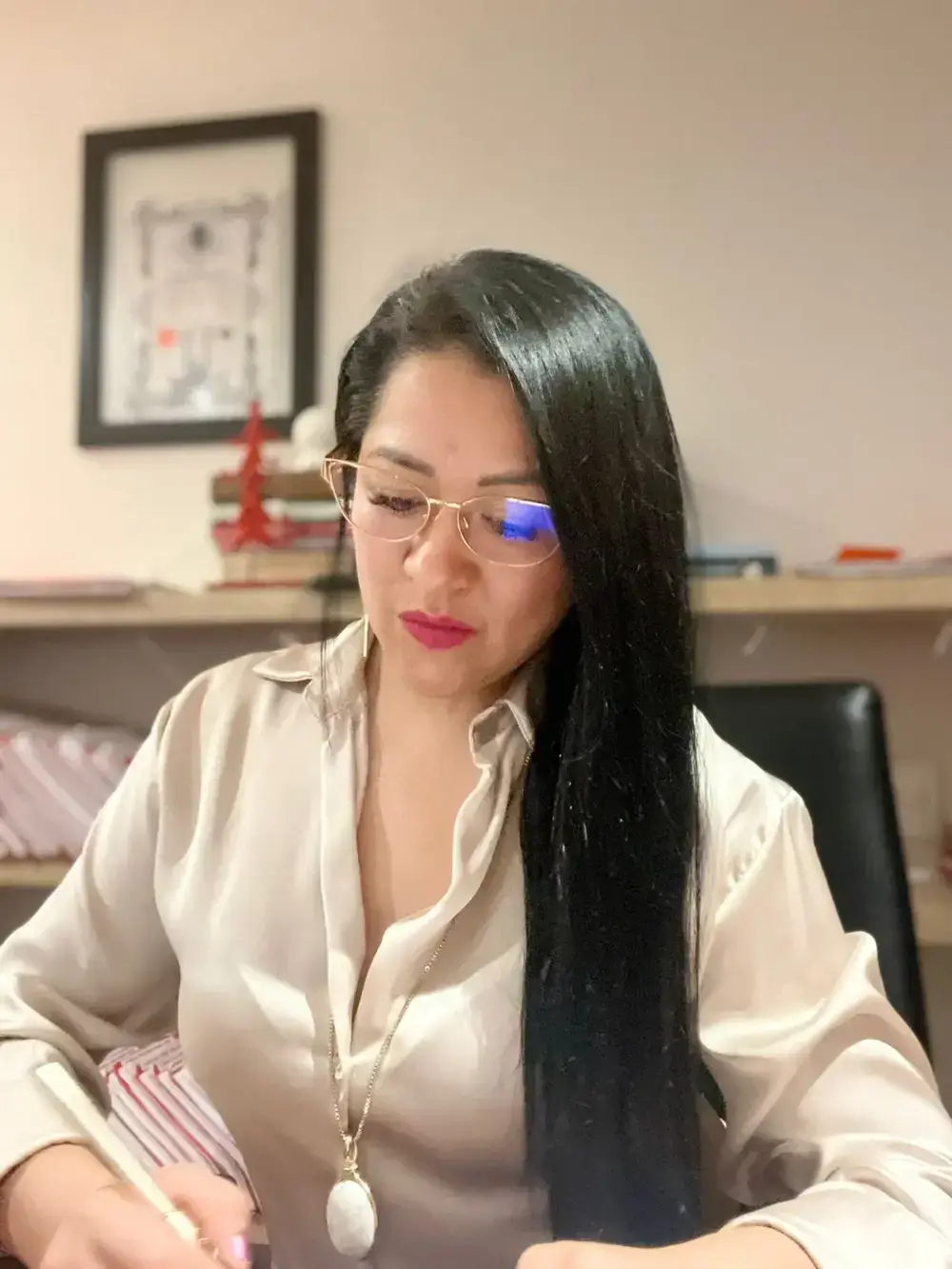 Mtra. Gloria Ladrón de Guevara